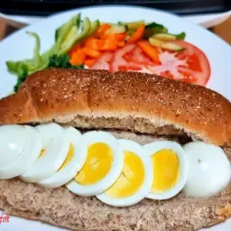 ساندويتش بيض مسلوق